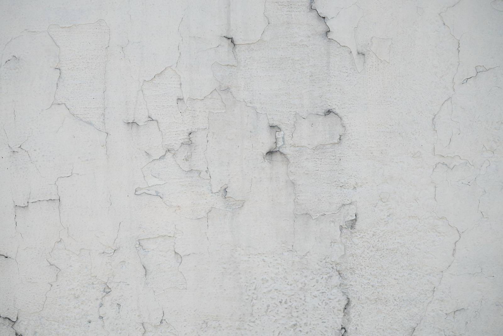 Intervention d'un spécialiste PIACENTINO ET FILS pour traiter des remontées capillaires par injection à Solliès-Toucas dans le Var