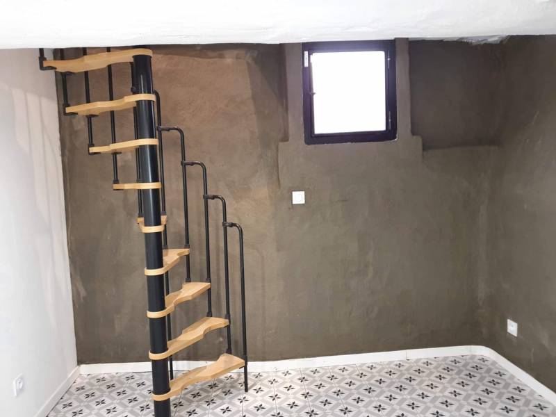 Traitement anti humidité pour traiter les remontées capillaires sur Six Fours dans le 83