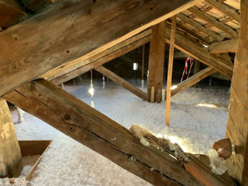 Isolation des combles perdus en laine minéral (de type URSA) soufflée à Marseille