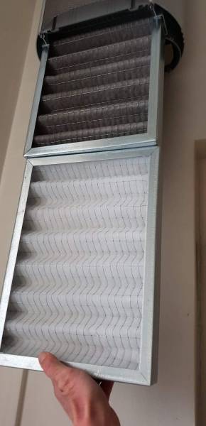 Changement d'un filtre de VPH après un an à La Fare les Oliviers