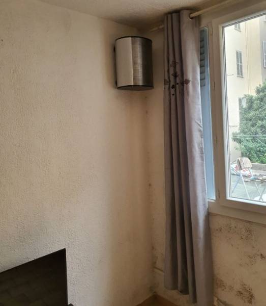 Vente et pose d'une VPH contre les problèmes d'humidité sur Toulon dans le 83