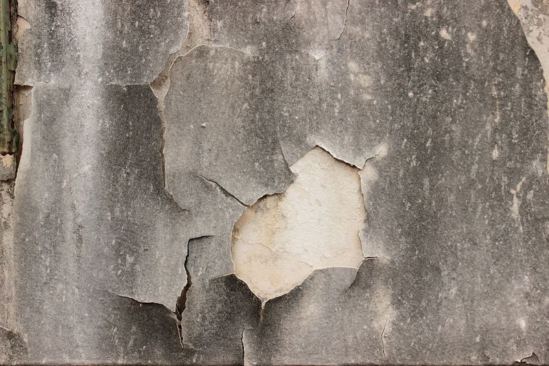 imperméabilisation par l'intérieur de murs enterrés dans une maison à Brignoles dans le 83